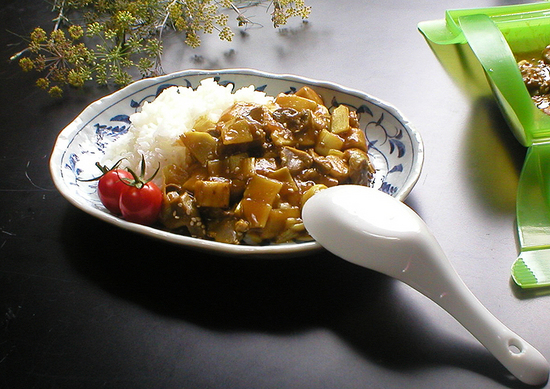 鶏砂肝とごぼうのカレー