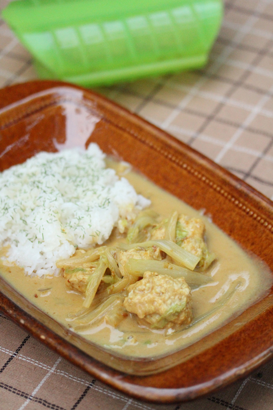 白菜と肉団子の練乳カレー